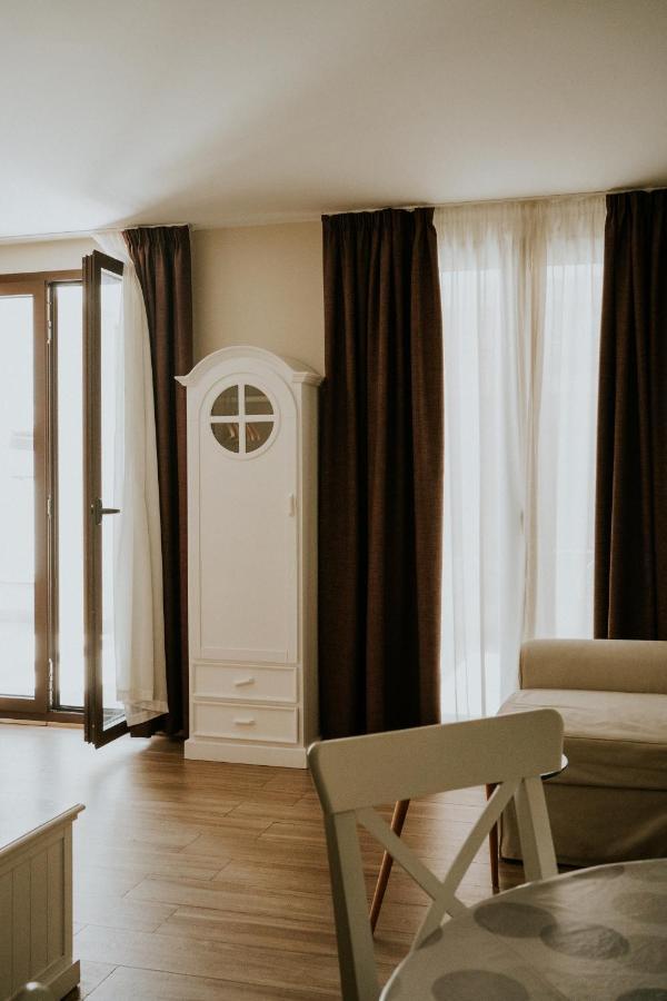 Apartamentos Levante - Mares Torre Del Mar Luaran gambar