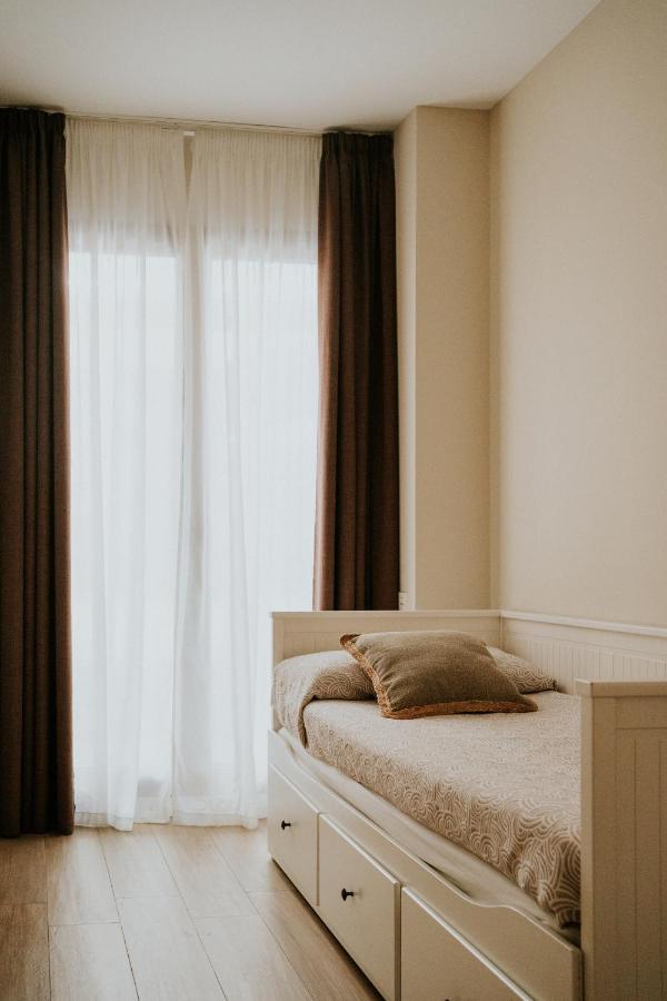 Apartamentos Levante - Mares Torre Del Mar Luaran gambar