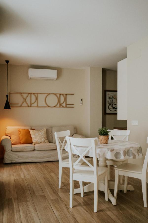 Apartamentos Levante - Mares Torre Del Mar Luaran gambar
