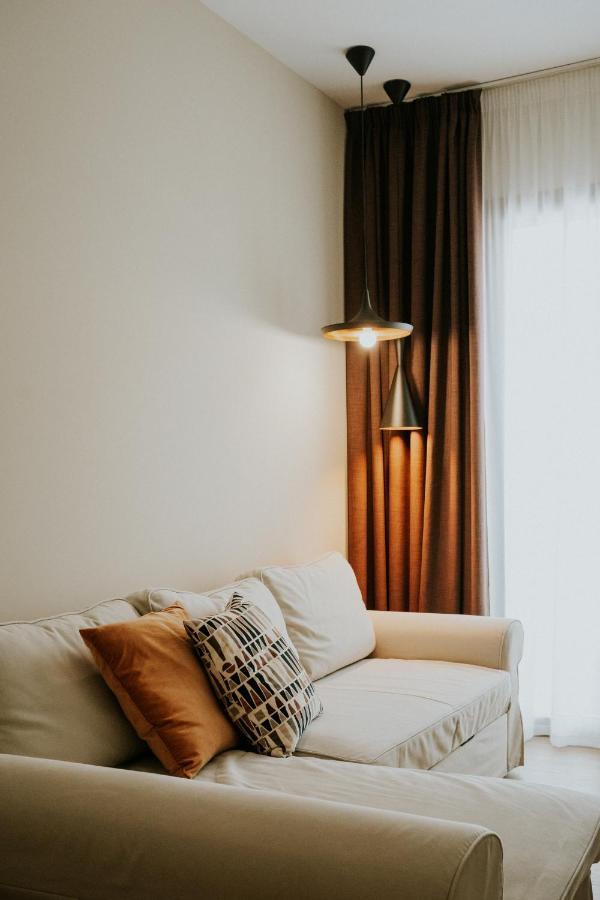 Apartamentos Levante - Mares Torre Del Mar Luaran gambar