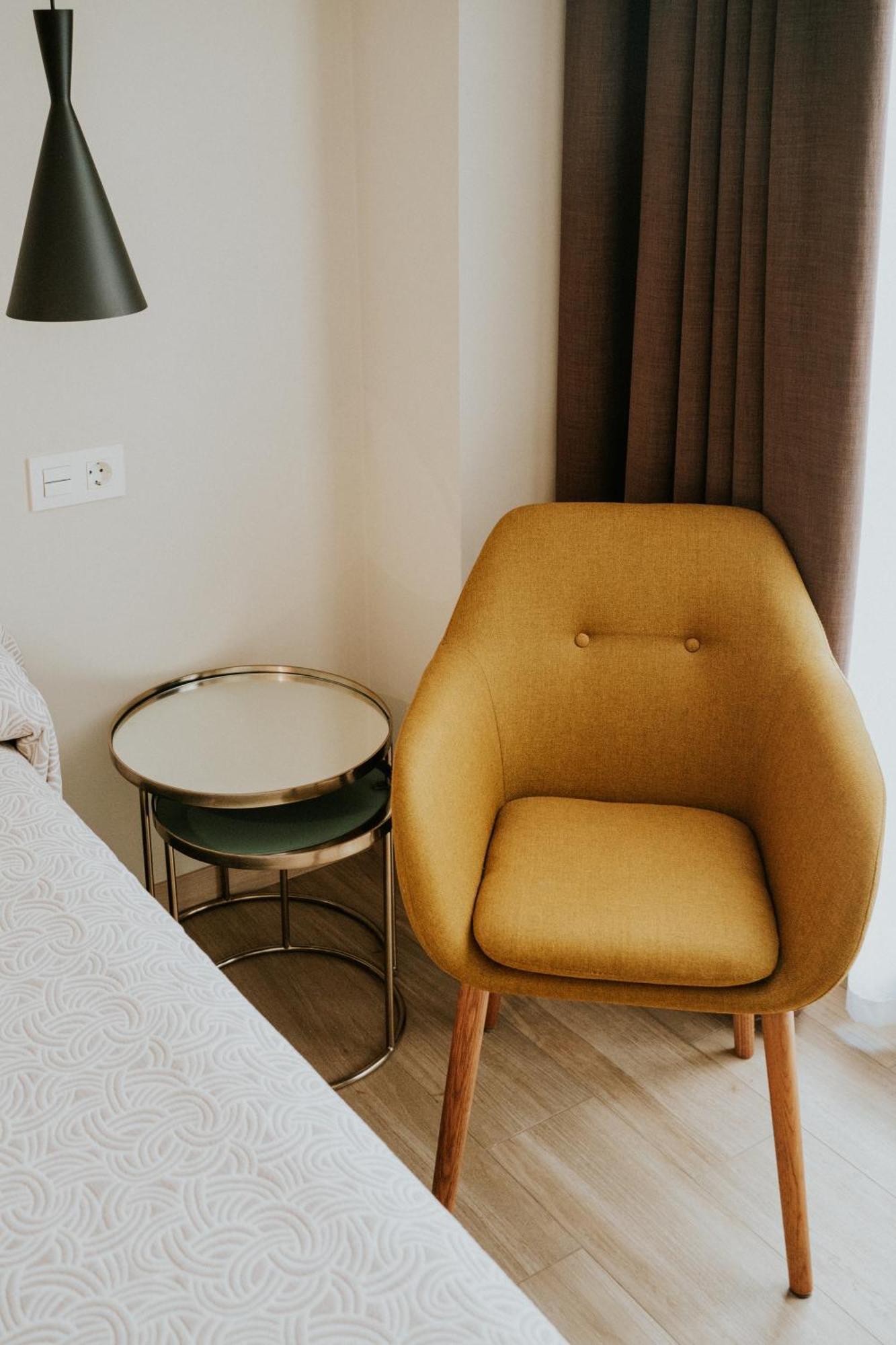 Apartamentos Levante - Mares Torre Del Mar Luaran gambar