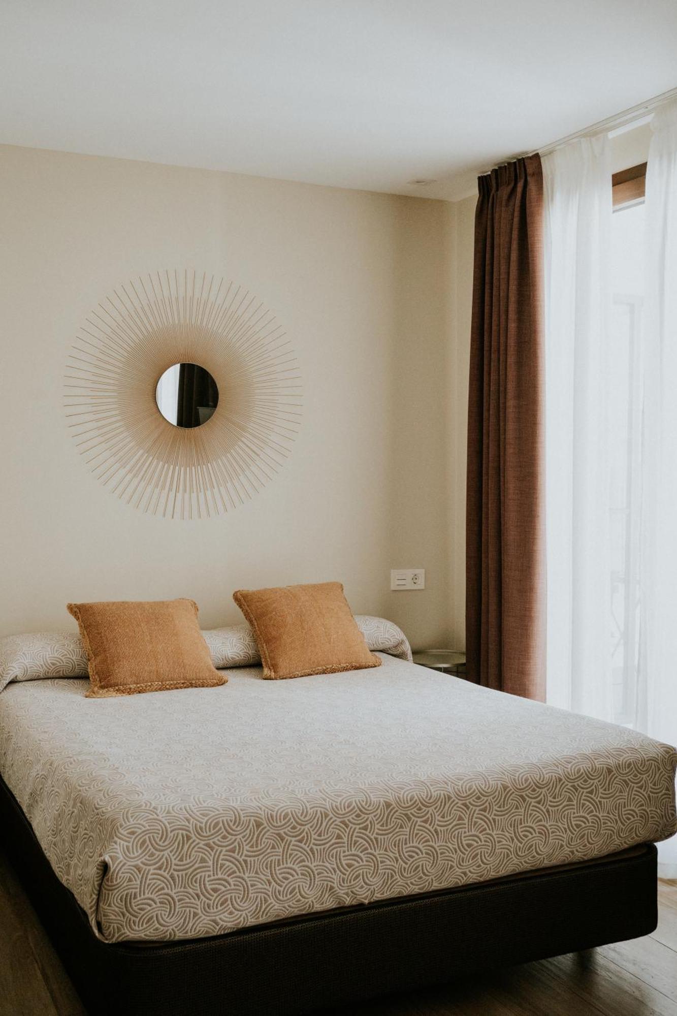 Apartamentos Levante - Mares Torre Del Mar Luaran gambar