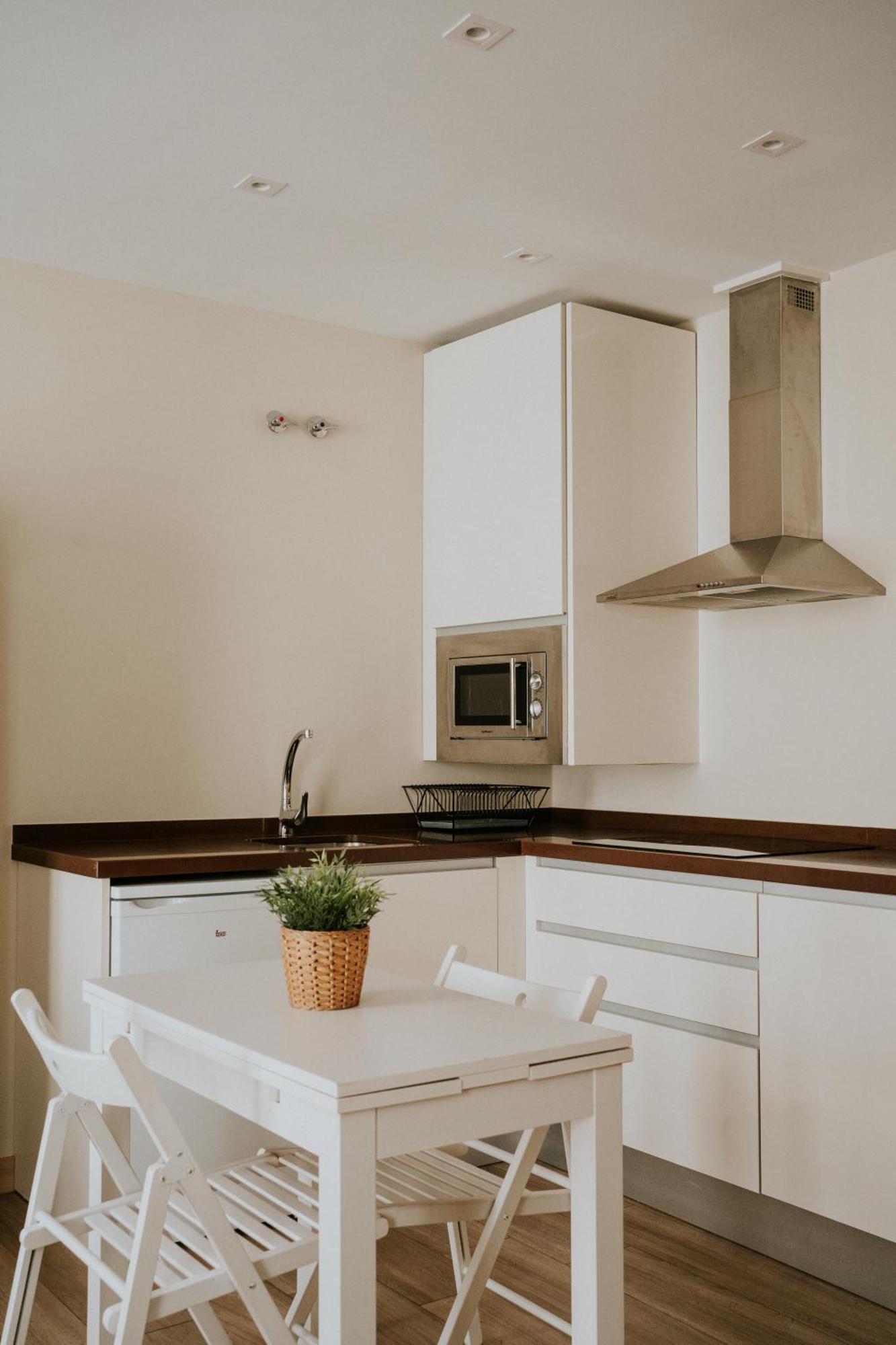 Apartamentos Levante - Mares Torre Del Mar Luaran gambar