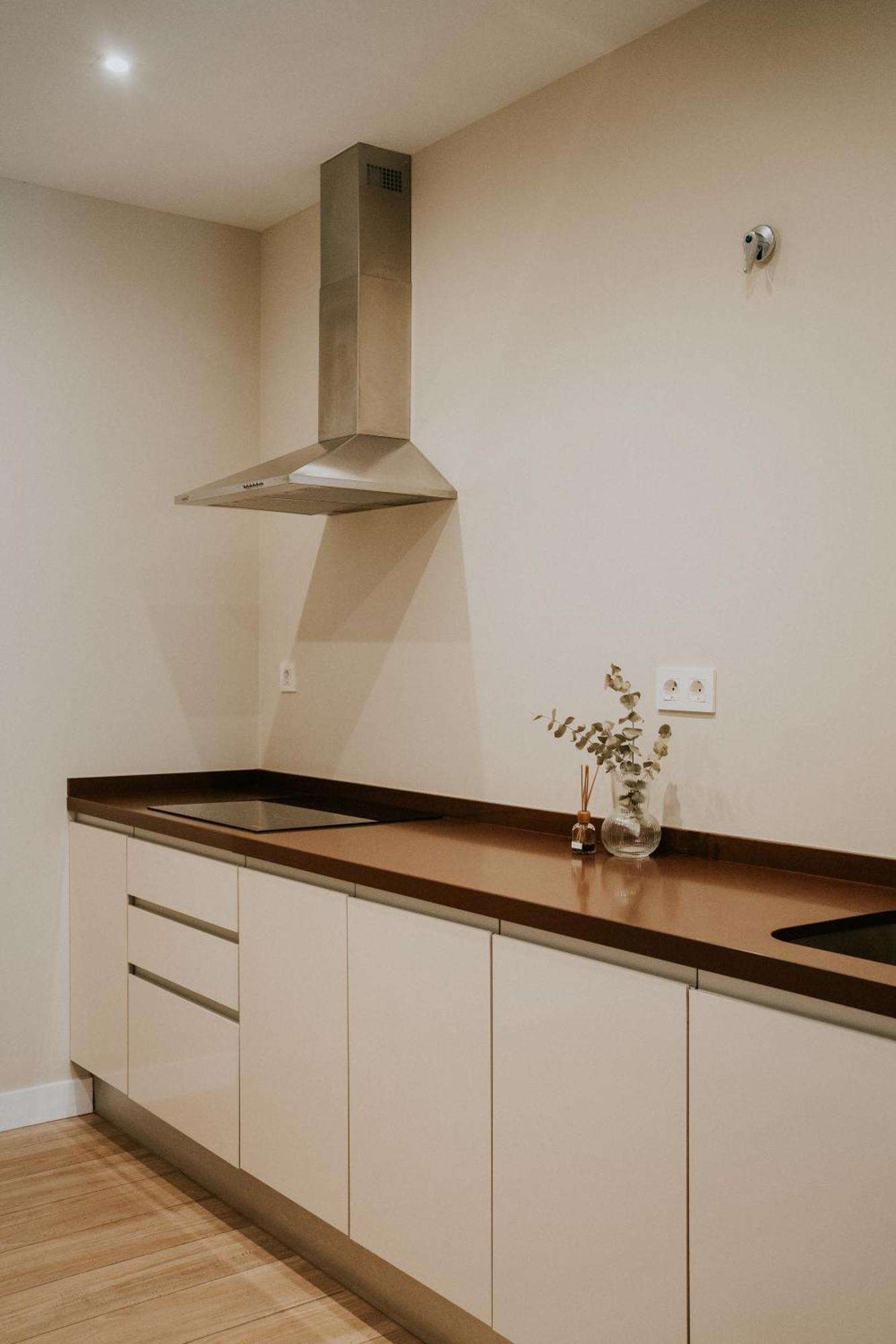 Apartamentos Levante - Mares Torre Del Mar Luaran gambar