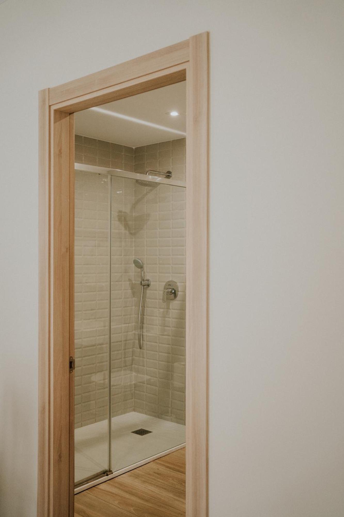 Apartamentos Levante - Mares Torre Del Mar Luaran gambar