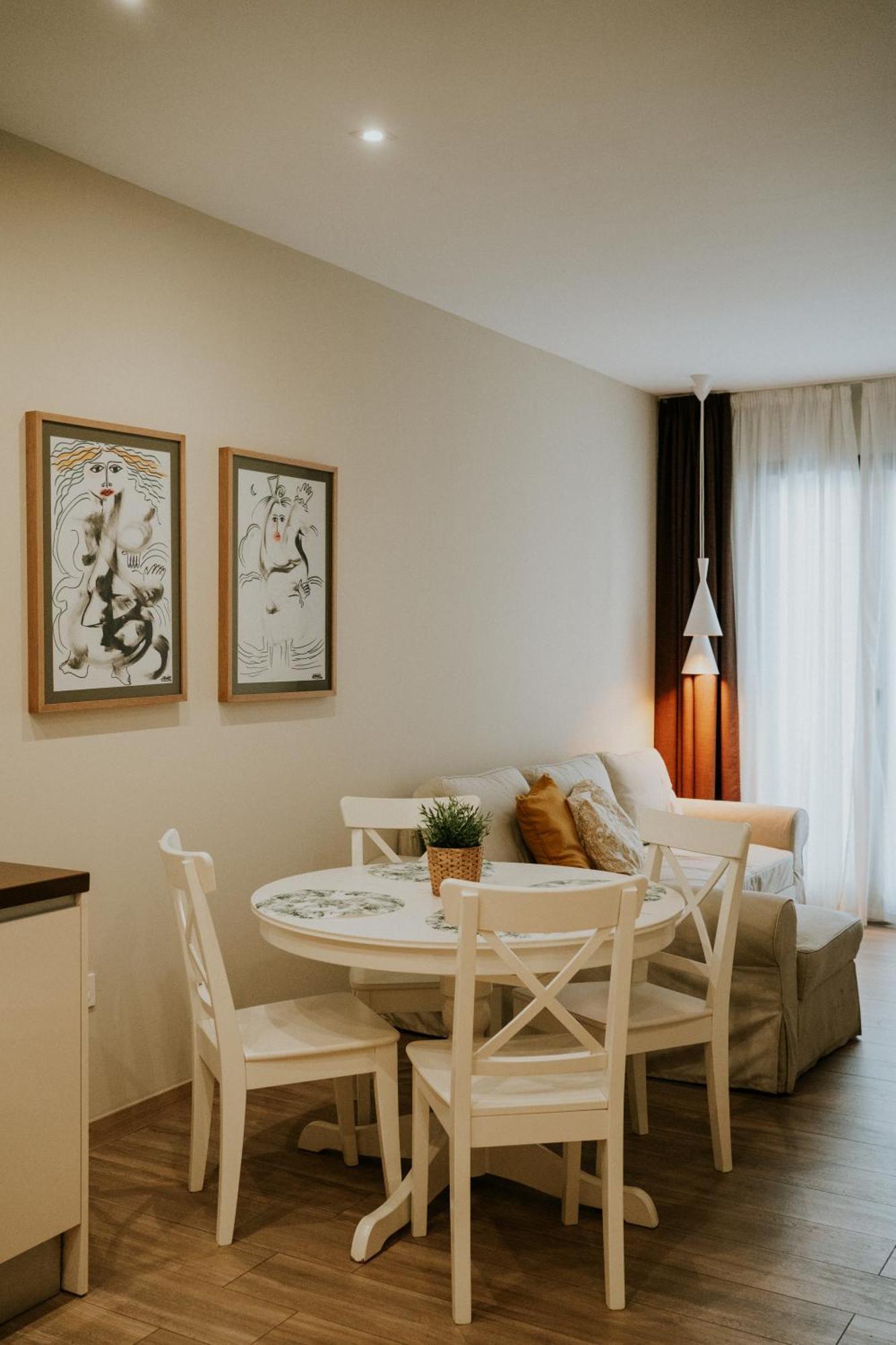 Apartamentos Levante - Mares Torre Del Mar Luaran gambar