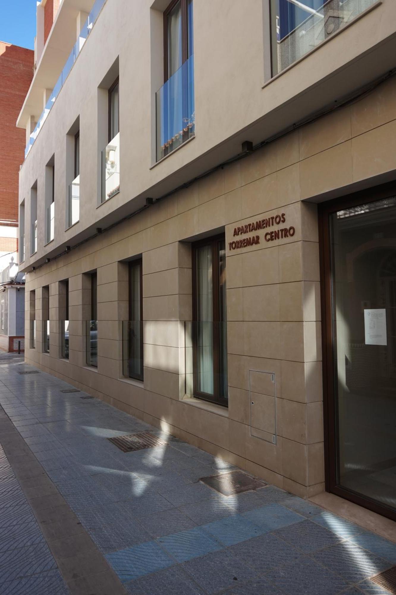 Apartamentos Levante - Mares Torre Del Mar Luaran gambar